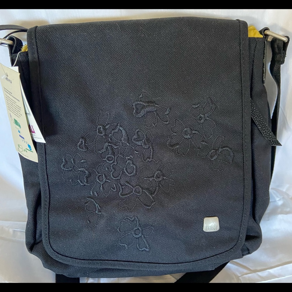 Haiku blossom to-go bag